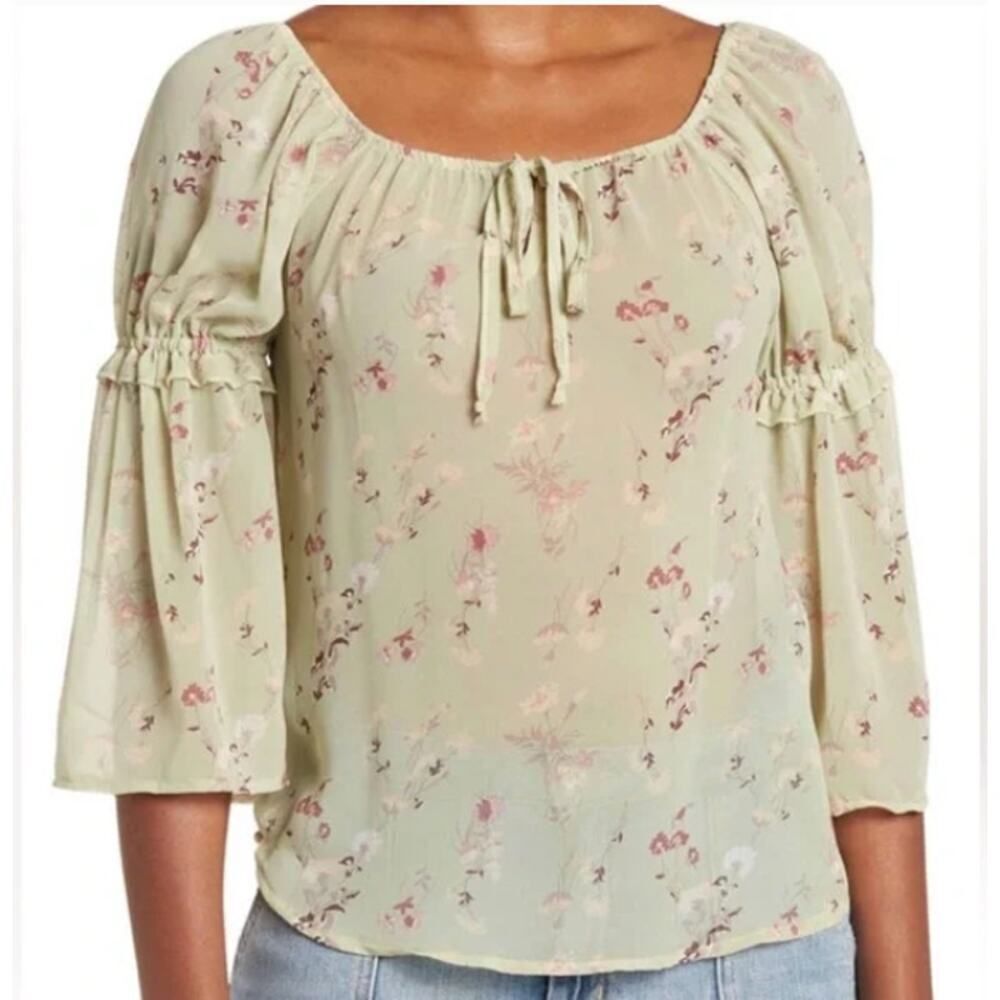 Status by Chenault Floral High-Low Peasant Top Blouse Green Size Small NWT